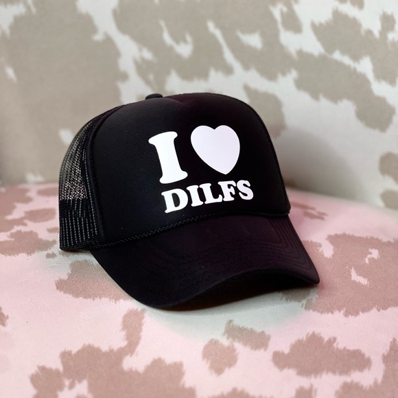 I heart DILF’s snap back - Picture 1 of 1
